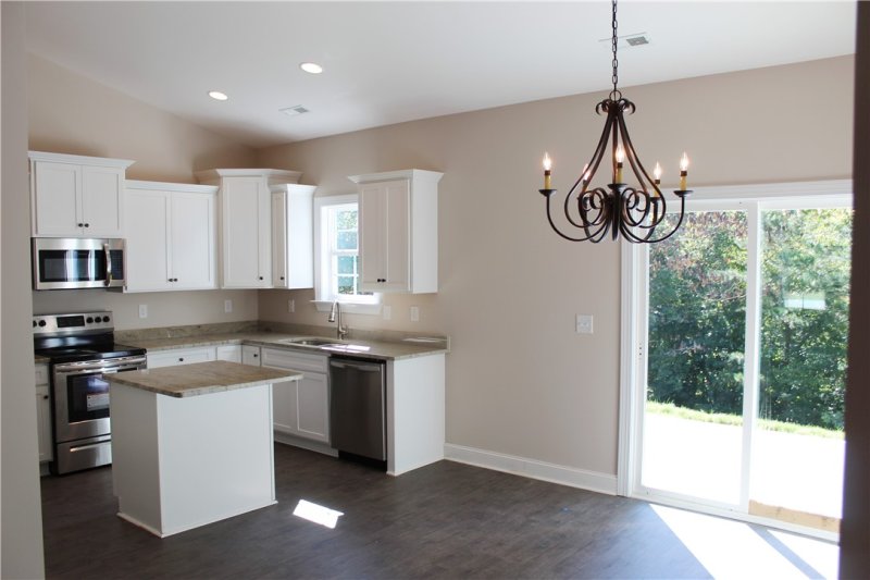 Property image 5 at 107 Cove View Court, Seneca, SC 29678