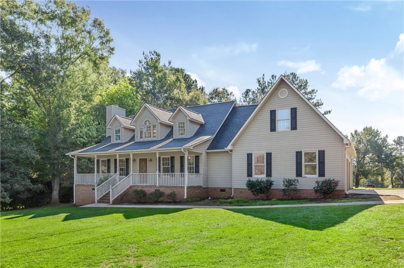 Property image 2 at 418 Quail Hollow Road, Anderson, SC 29621