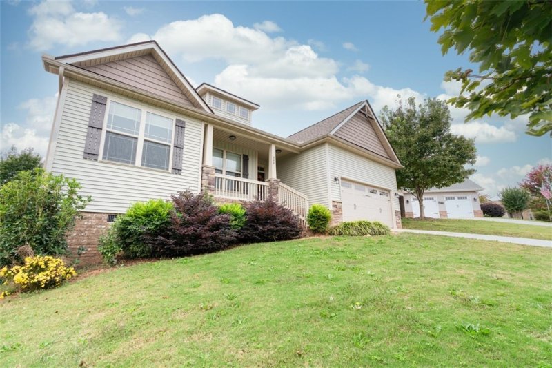 Property image 2 at 208 Terrace View Way, Seneca, SC 29678