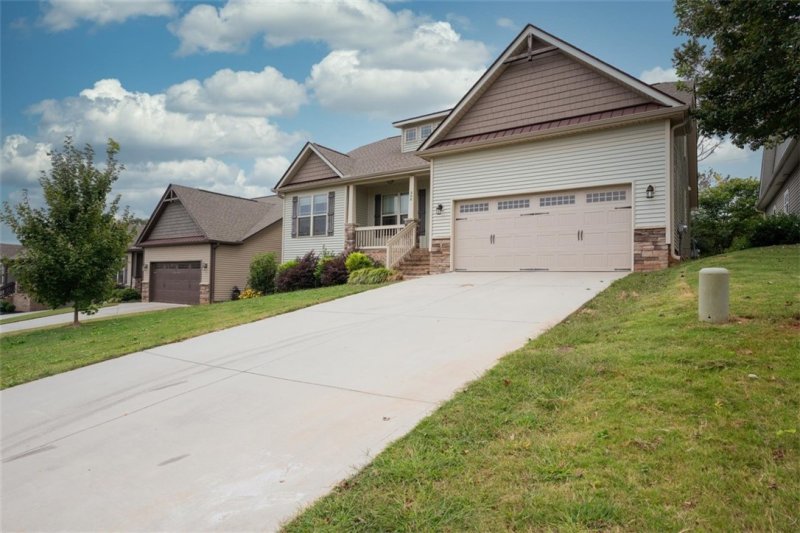 Property image 3 at 208 Terrace View Way, Seneca, SC 29678