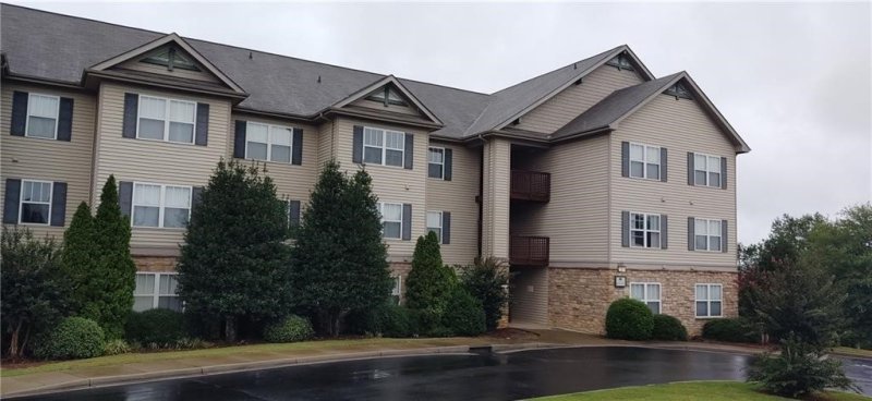 1121 Harts Ridge Drive