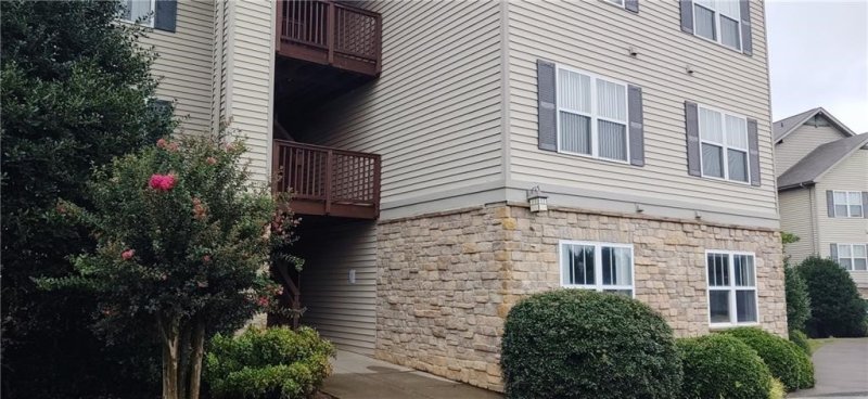 Property image 3 at 1121 Harts Ridge Drive, Seneca, SC 29678