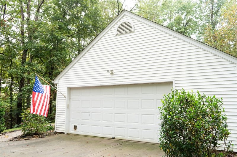 Property image 2 at 934 Crestview Drive, Seneca, SC 29678