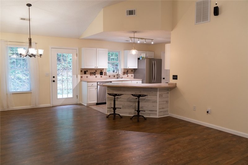 Property image 3 at 934 Crestview Drive, Seneca, SC 29678