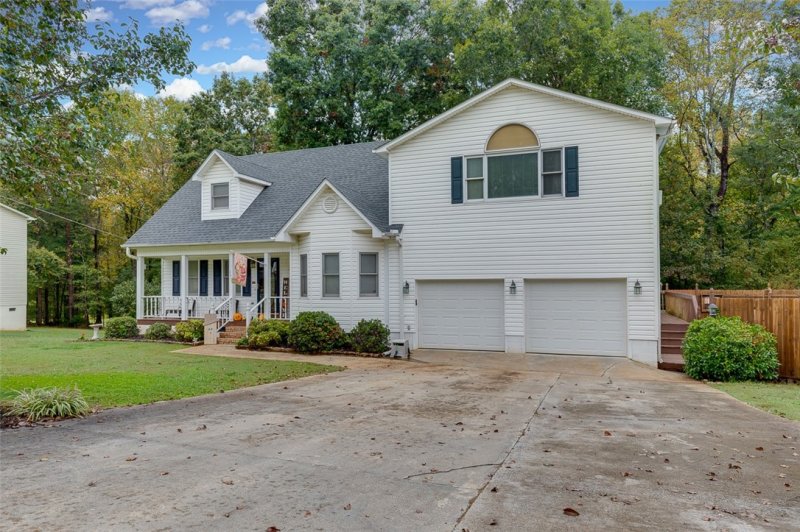 Property image 2 at 349 Springdale Avenue, Liberty, SC 29657
