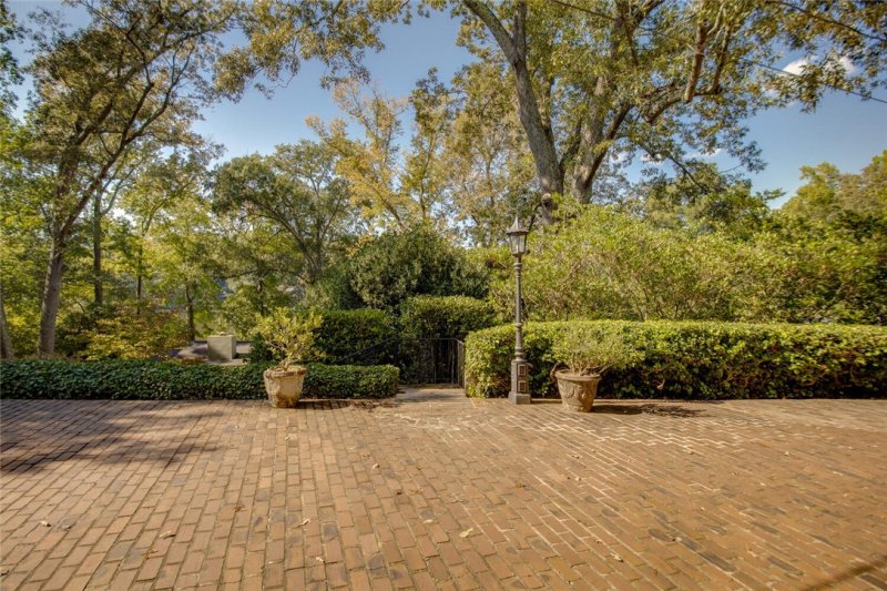 Property image 4 at 830 Lakeside Drive, Anderson, SC 29621