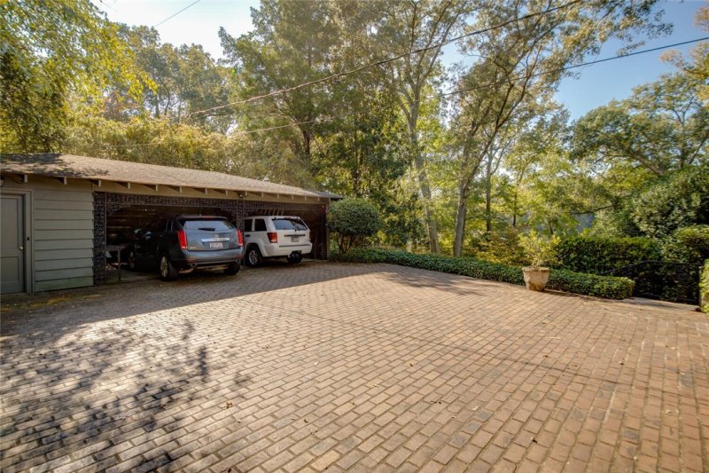 Property image 5 at 830 Lakeside Drive, Anderson, SC 29621