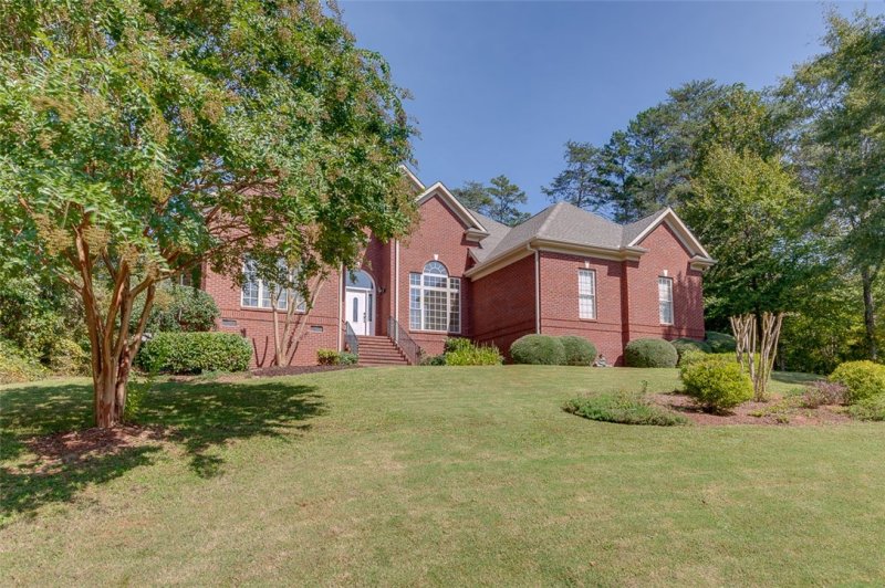 Property image 2 at 3202 Tumble Stone Drive, Seneca, SC 29678