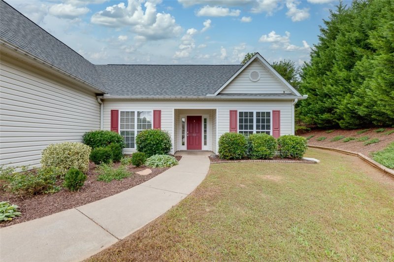 Property image 2 at 104 Spotted Wing Court, Easley, SC 29642