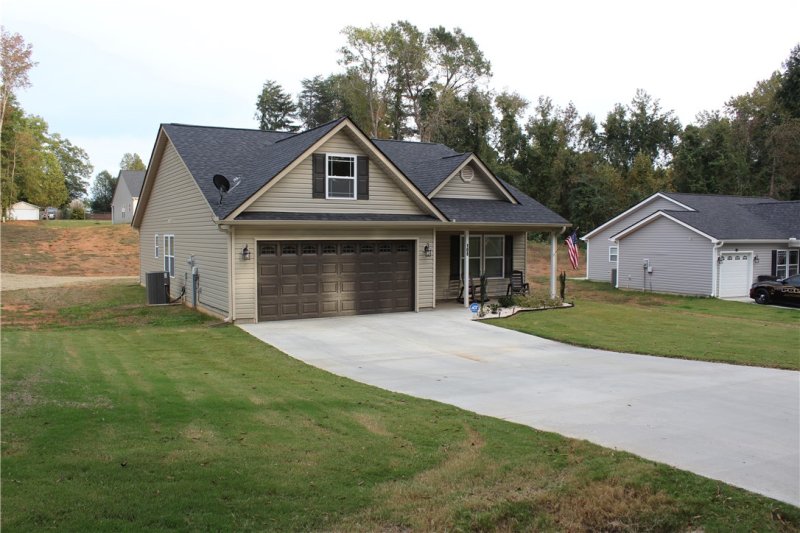 Property image 3 at 108 Norbert Lane, Anderson, SC 29624