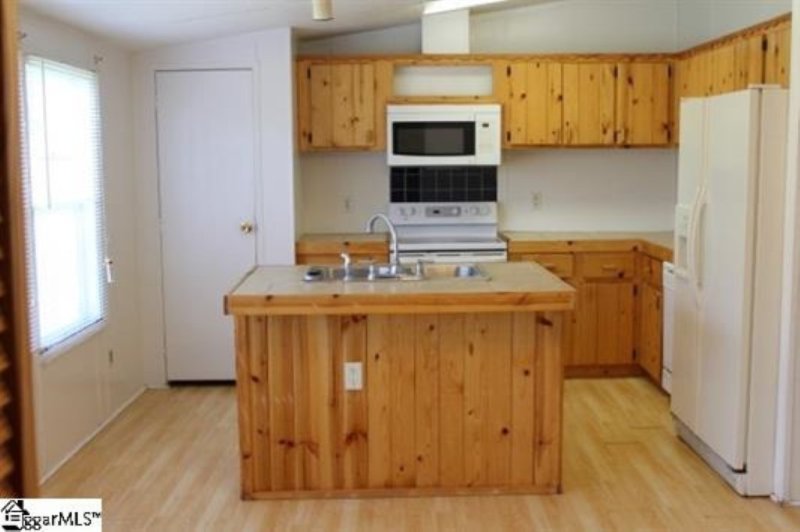 Property image 3 at 133 Hillcrest Drive, Williamston, SC 29697