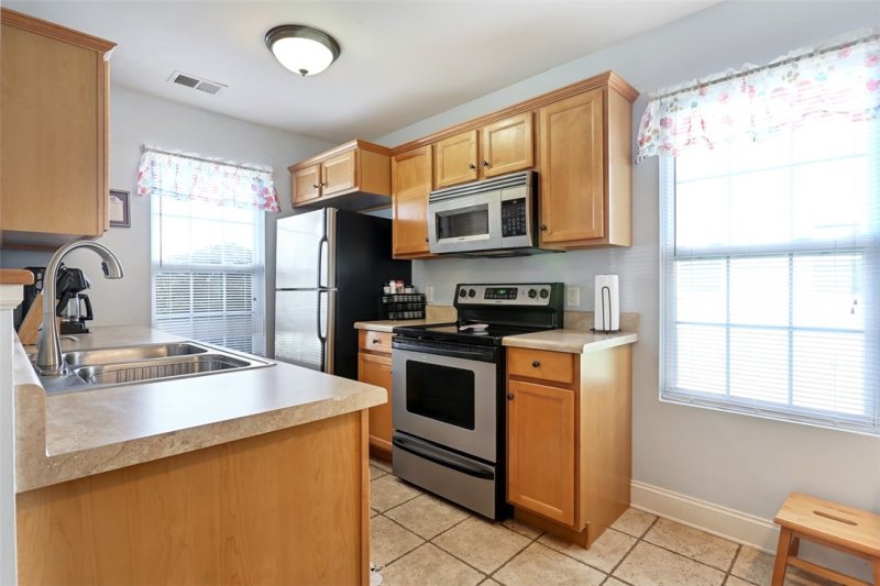 Property image 3 at 312 Oak Knoll Court, Seneca, SC 29678