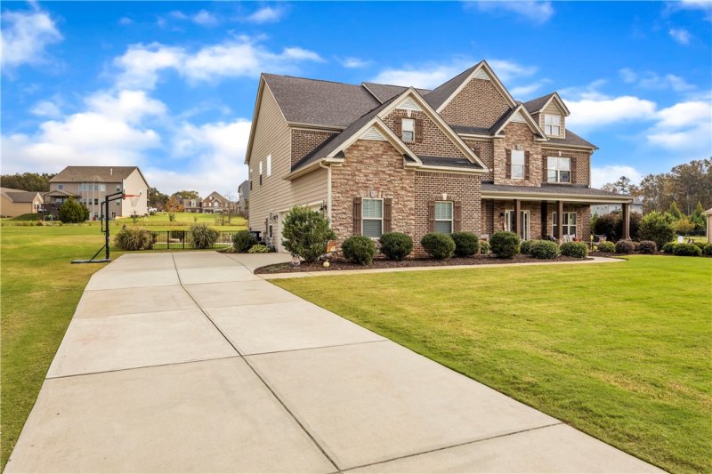 Property image 3 at 118 Constitution Avenue, Pendleton, SC 29670