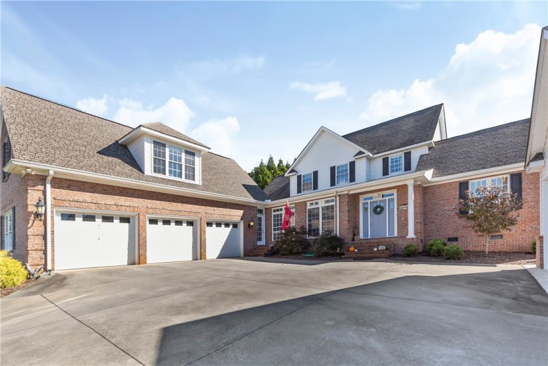 Property image 2 at 3010 Brackenberry Drive, Anderson, SC 29621