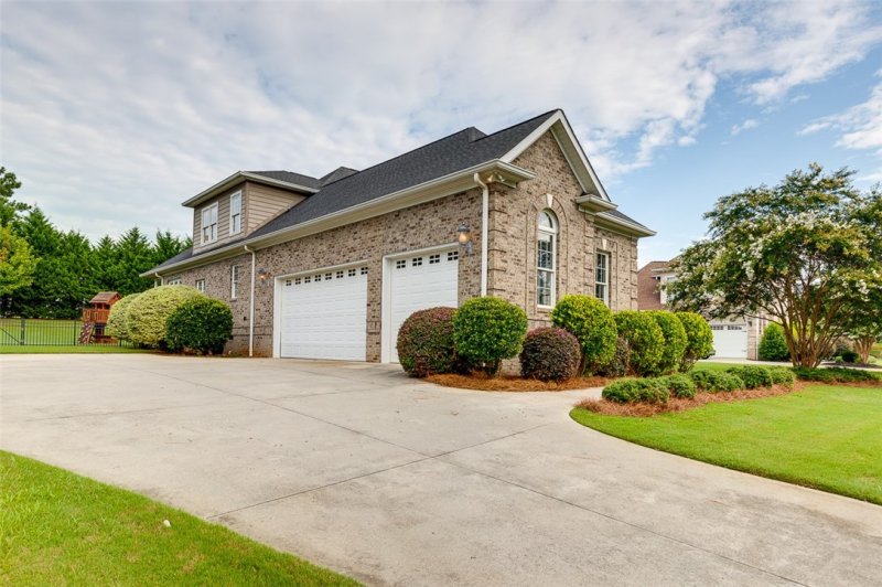 Property image 2 at 214 Andalusian Trail, Anderson, SC 29621