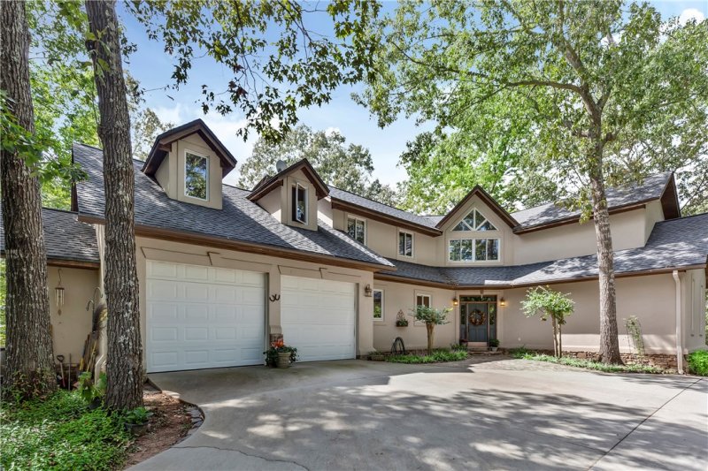 Property image 2 at 101 Wynwood Court, Seneca, SC 29672