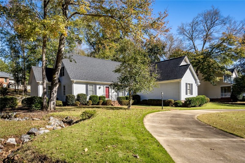 Property image 2 at 511 Brittany Park Drive, Anderson, SC 29621