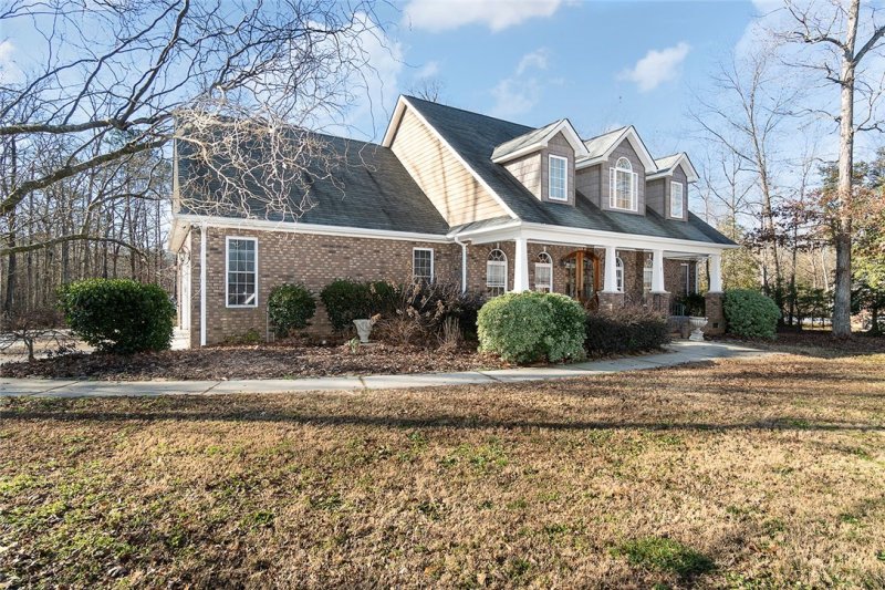 Property image 2 at 7 United Avenue, Pendleton, SC 29670