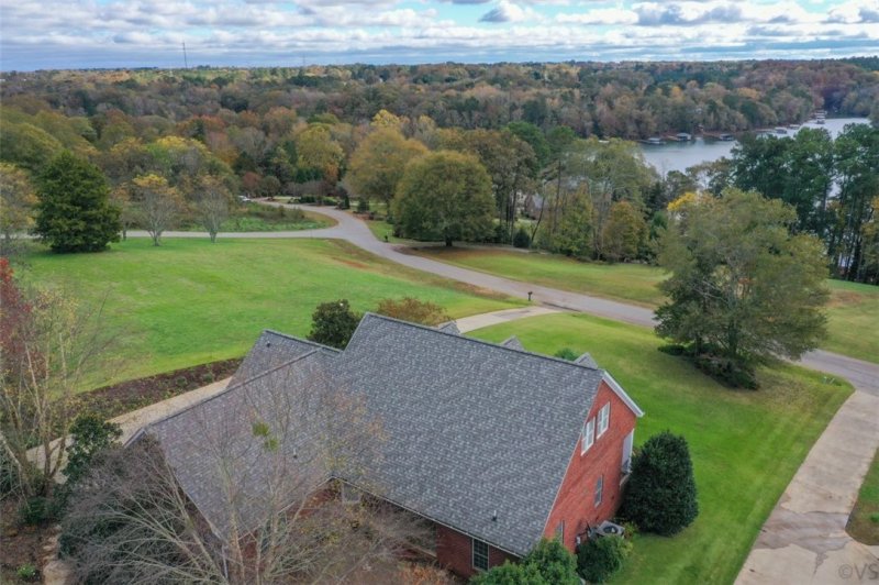 Property image 2 at 1009 Shore Drive, Anderson, SC 29625