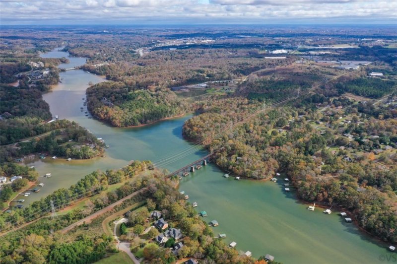 Property image 4 at 1009 Shore Drive, Anderson, SC 29625