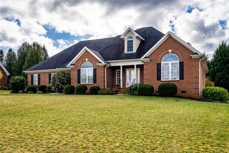 Property image 2 at 126 McPhail Farms Circle, Anderson, SC 29621