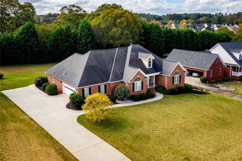 Property image 3 at 126 McPhail Farms Circle, Anderson, SC 29621