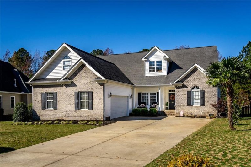 Property image 2 at 240 Lyttleton Way, Anderson, SC 29621