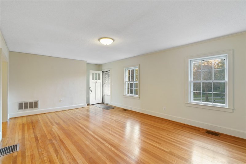 Property image 5 at 102 Mountain Laurel Drive, Clemson, SC 29631