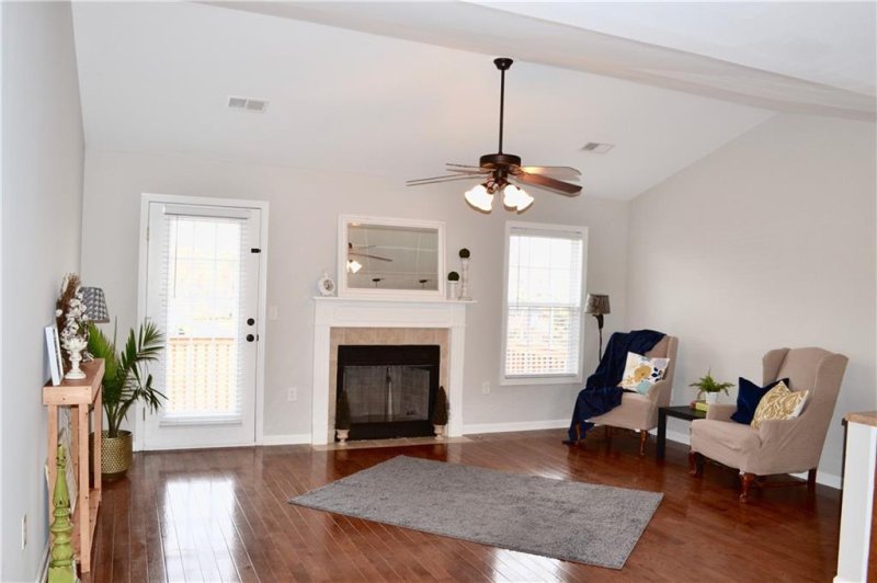 Property image 3 at 106 King James Road, Seneca, SC 29678