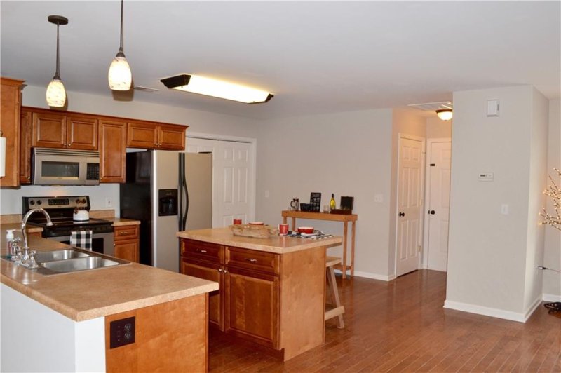 Property image 5 at 106 King James Road, Seneca, SC 29678