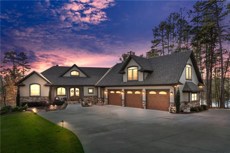 Property image 3 at 517 Pointe West Drive, Seneca, SC 29672