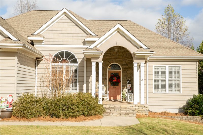 Property image 2 at 335 Stardust Lane, Seneca, SC 29672