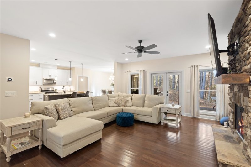 Property image 2 at 405 Windy Pines Lane, Seneca, SC 29672