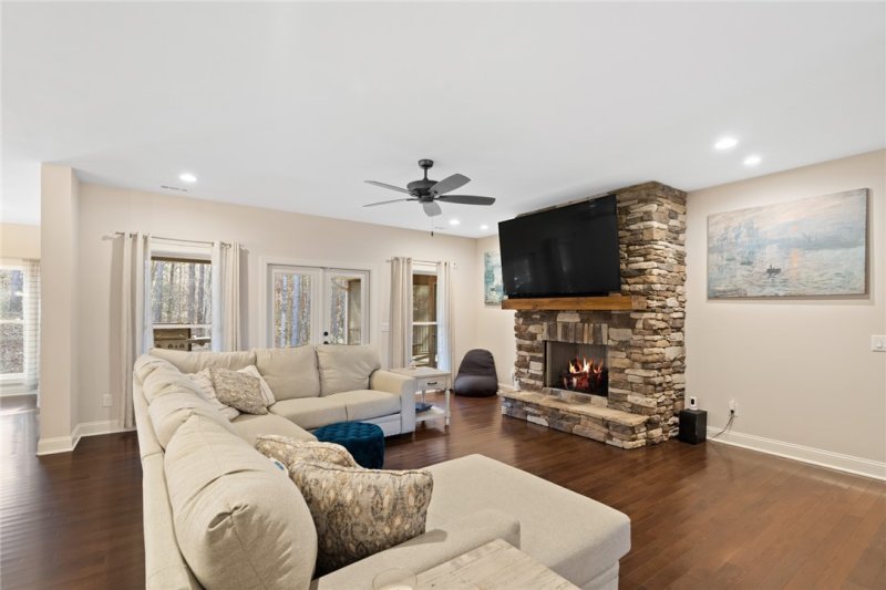 Property image 3 at 405 Windy Pines Lane, Seneca, SC 29672