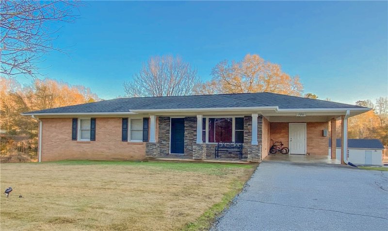 720 Pickett Post Road