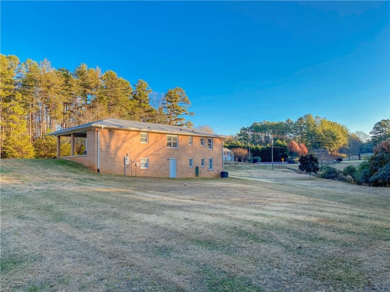 Property image 3 at 720 Pickett Post Road, Walhalla, SC 29691