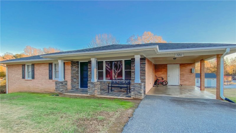 Property image 4 at 720 Pickett Post Road, Walhalla, SC 29691