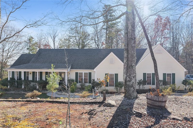 Property image 4 at 148 Jefferson Road, West Union, SC 29696