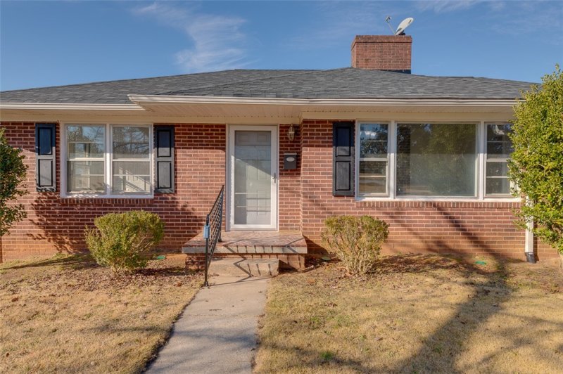 Property image 4 at 614 Pine Street, Seneca, SC 29678