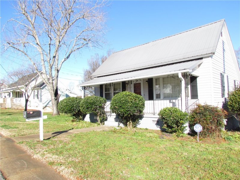 Property image 2 at 10 Fuller Street, Pelzer, SC 29669