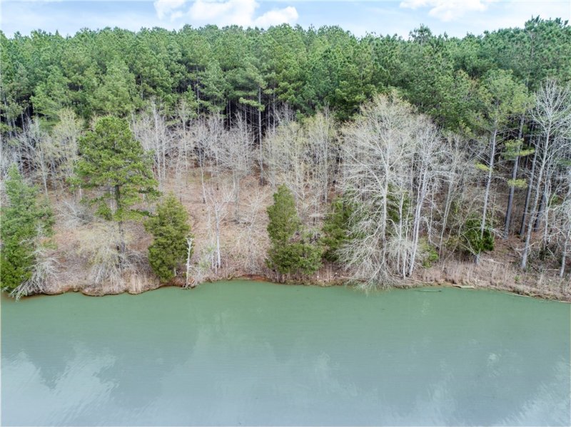 Property image 2 at 116 Waterside Drive, Iva, SC 29655