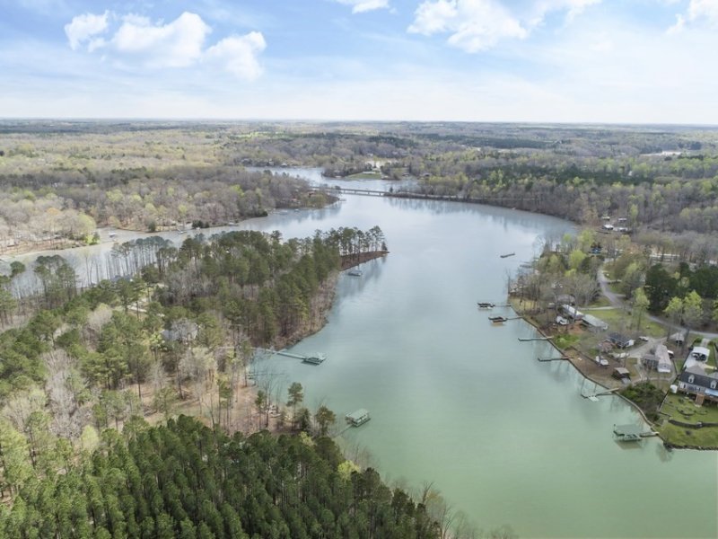 Property image 3 at 116 Waterside Drive, Iva, SC 29655