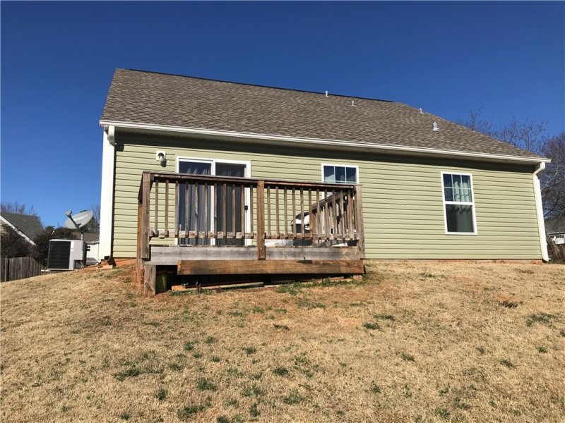 Property image 2 at 105 Glazed Springs Court, Easley, SC 29642