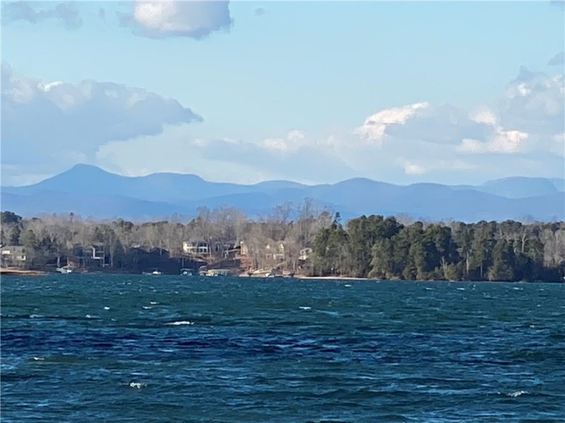 Property image 2 at 558 Marina Bay Drive, Seneca, SC 29672