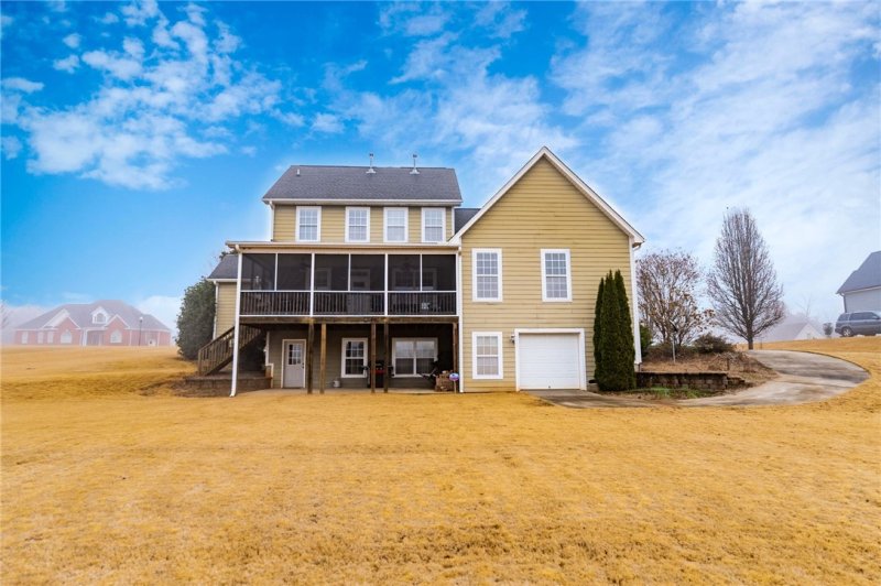 Property image 4 at 11 Old American Boulevard, Pendleton, SC 29670