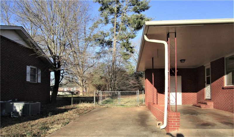 Property image 2 at 3913 Seminole Avenue, Anderson, SC 29624