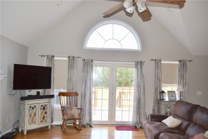 Property image 3 at 216 Saddlebrook Avenue, Pickens, SC 29671
