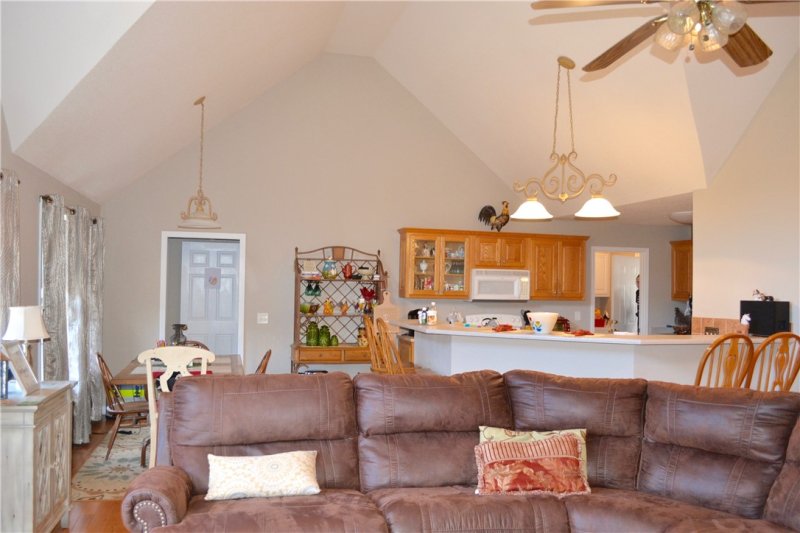 Property image 5 at 216 Saddlebrook Avenue, Pickens, SC 29671