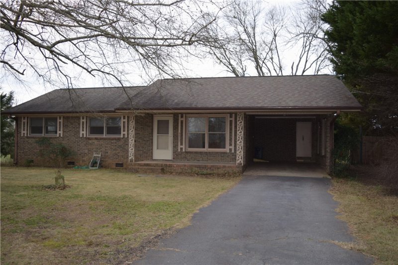 Property image 2 at 4077 Brookfield Drive, Seneca, SC 29672