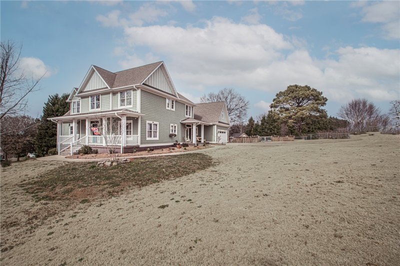 Property image 2 at 351 GreenHill Drive, Anderson, SC 29621